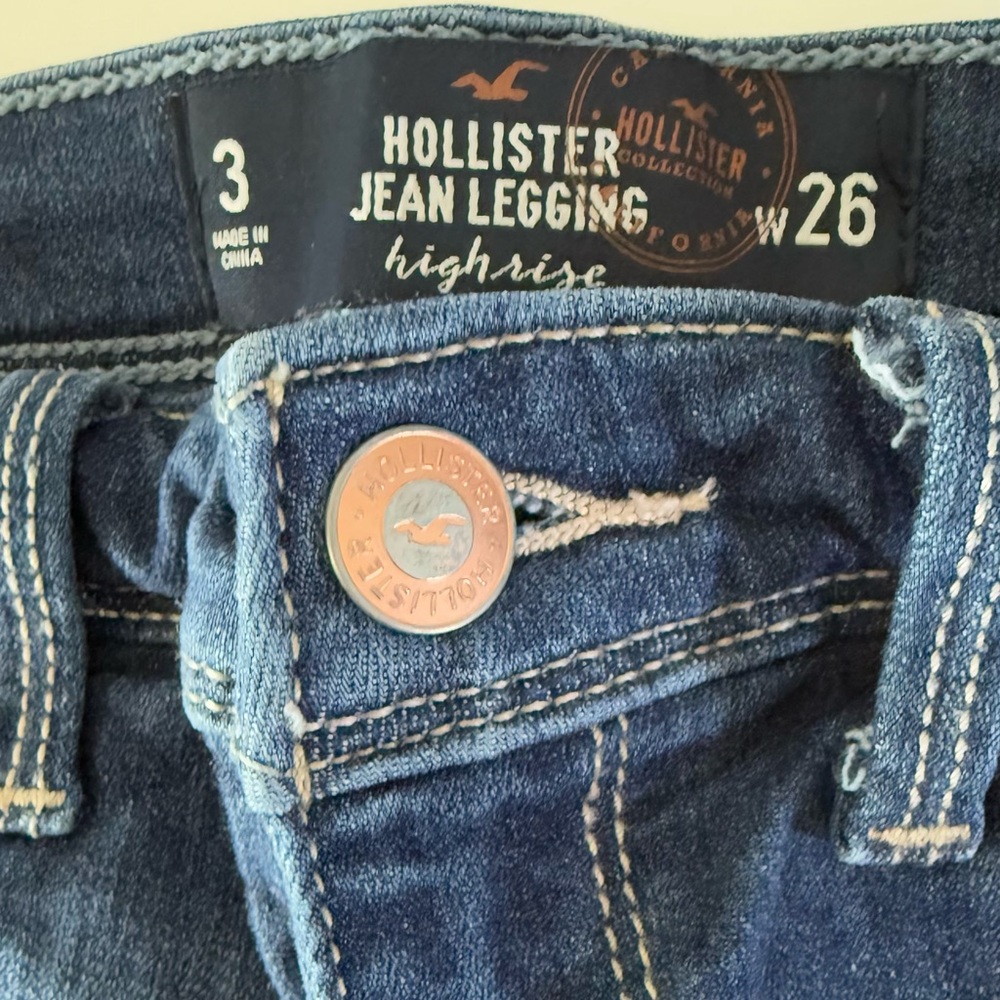 Hollister Women's High-Rise Skinny 
 Stretch Jeans size 26 size 3 - Picture 4 of 7
